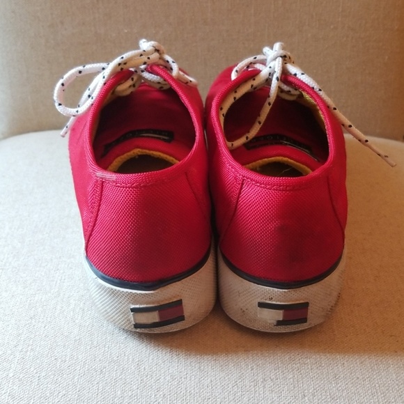 Tommy Hilfiger Retro Vintage Platform Lace Up Sneakers Red Size 8 - Picture 3 of 5